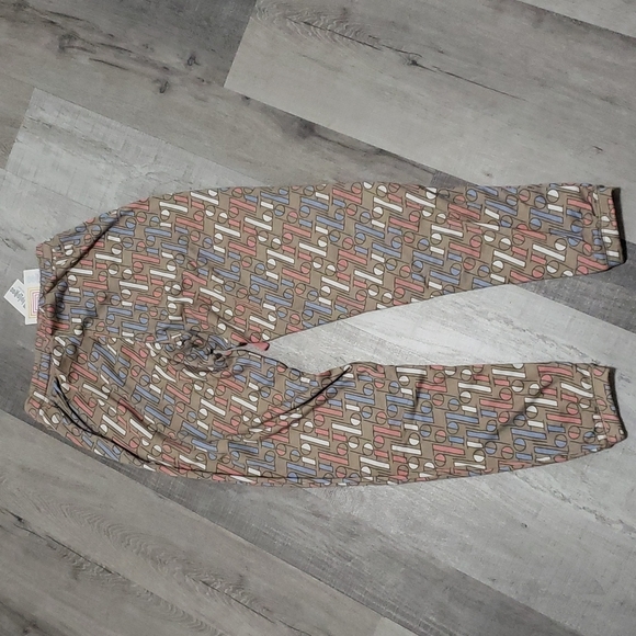 Sweatpants 🥳 - Picture 5 of 5